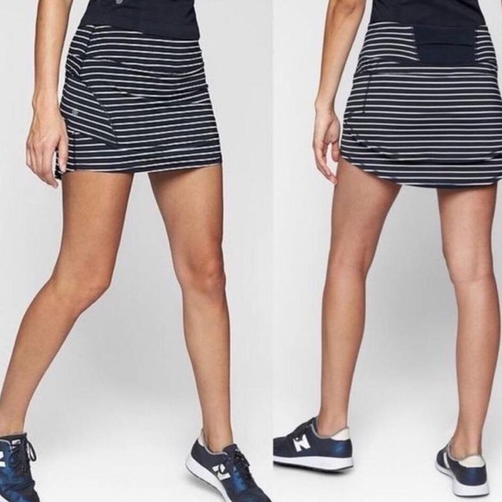 Athleta Striped Stealth Skort in Navy / White - Medium